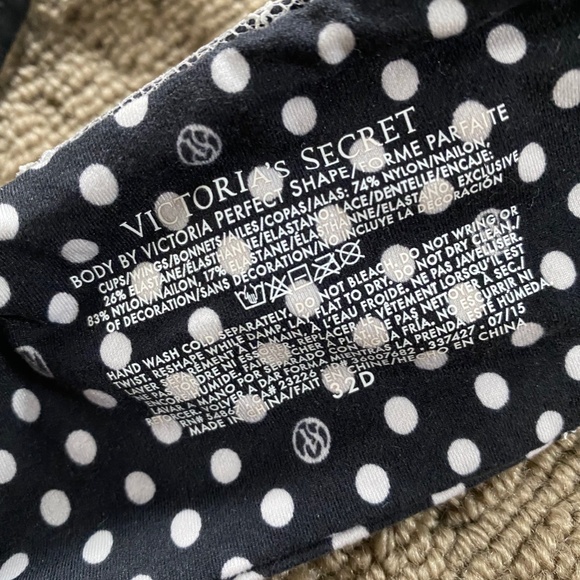 Victoria's Secret Bra - Body by Victoria Perfect Shape - 32D - Picture 4 of 5